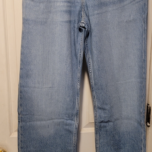 NWT LEVI'S LOW PRO Lightweight Ladies Jean Size 33 =Size 16 - Picture 6 of 6